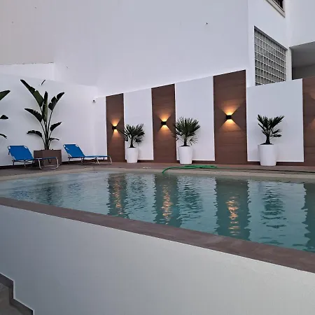 Pátio C'un Casinhas Apartamento Nazaré