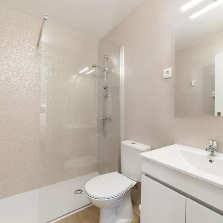 Pátio C'un Casinhas * Nazaré