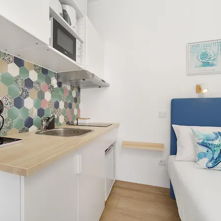 Pátio C'un Casinhas * Nazaré