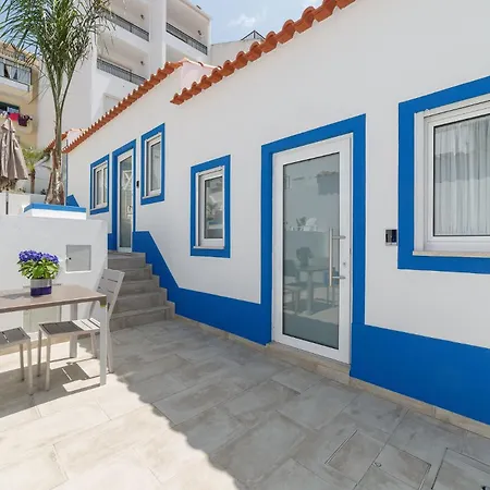 Pátio C'un Casinhas Apartamento Nazaré